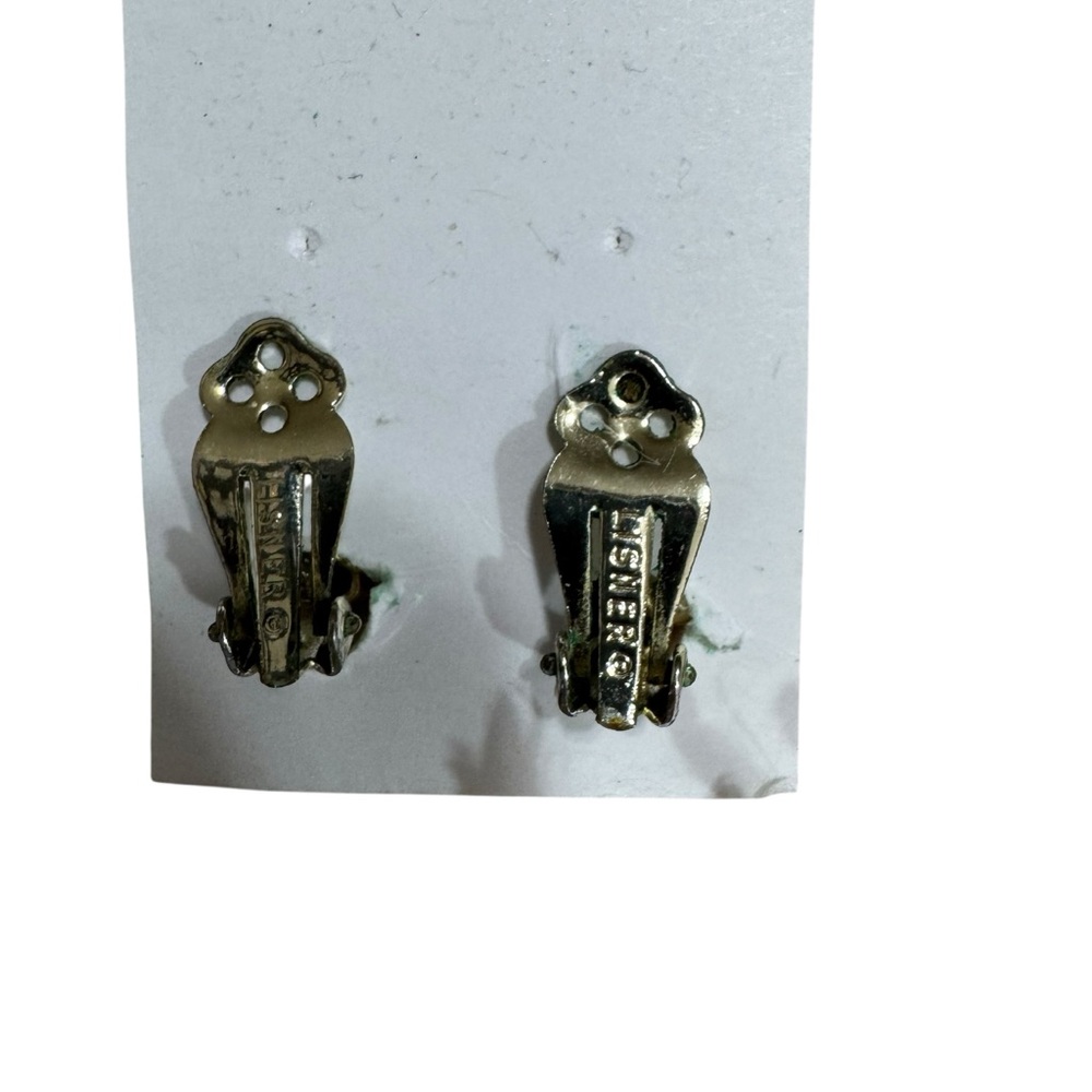 Vintage Lisner Goldtone Metal Green Rhinestone Grape Cluster Clip Earrings - Picture 3 of 6
